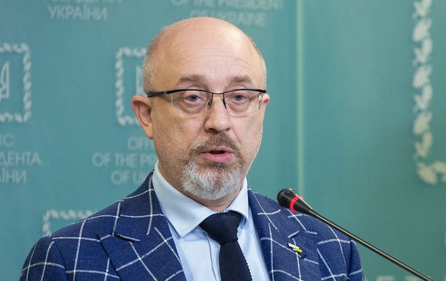 "Вони бачать Донбас безлюдним". Резніков закликає не вірити російським фейкам