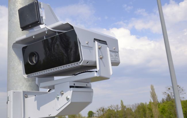 На дорогах України запрацювали нові камери фіксації порушень ПДР: адреси