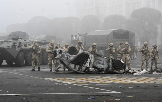 Столиця закрита. У Нур-Султані через протести обмежили в'їзд і виїзд