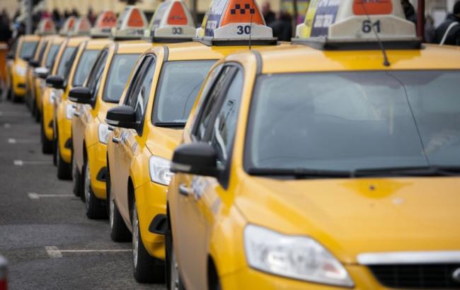 Якщо потрібен автомобіль, служба таксі joker-taxi у вашому розпорядженні