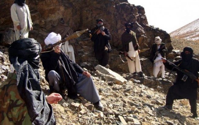 Число жертв атаки талибов на военную базу в Афганистане может достичь 200 человек