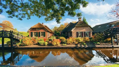 Безвиз возвращается. В какие страны ЕС уже могут ехать украинцы этим летом