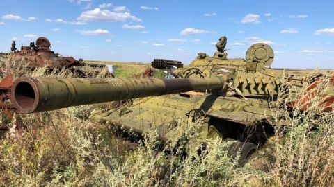 Ни с кем не воюем: появились фото кладбища военной техники под Ростовом