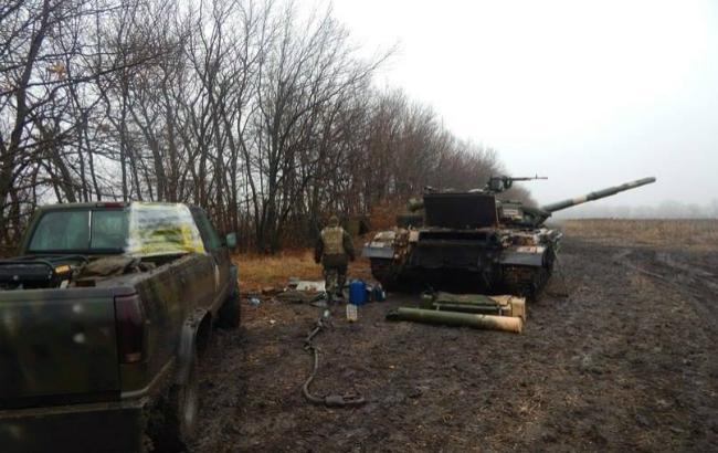 Бойовики атакували Піски за допомогою танків