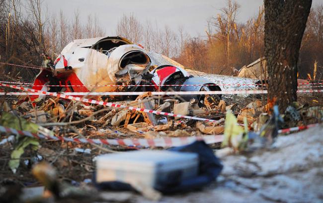 Польща ексгумує всіх жертв катастрофи під Смоленськом