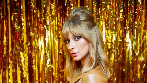 Лить слезы: TAYANNA вернулась "к маме" в эфире шоу Танцы со звездами 2019