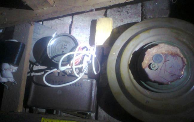 Поліція виявила схованку з боєприпасами та вибухівкою в Донецькій області