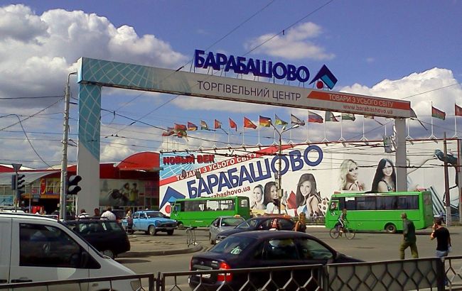 Харьковский рынок "Барабашово" снова загорелся после обстрела