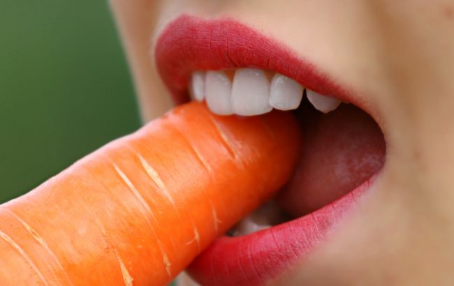 Вчені назвали продукти від яких псуються зуби