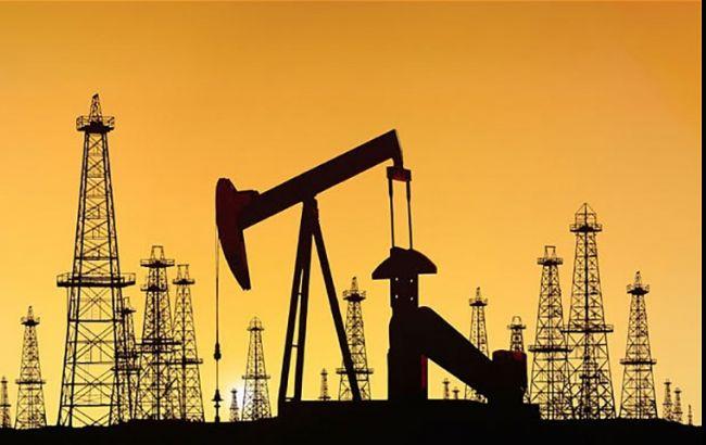 Нефть Brent торгуется ниже 58 долл./барр