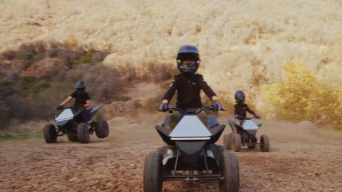 Детский квадроцикл по цене топового iPhone: Tesla выпустила игрушку Cyberquad for Kids
