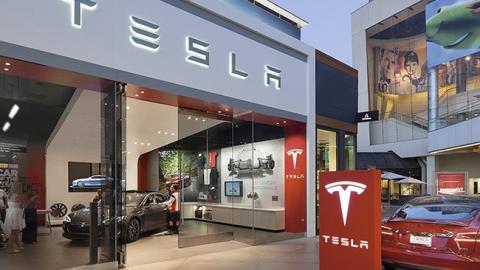 Tesla планирует построить завод в Европе, - WSJ