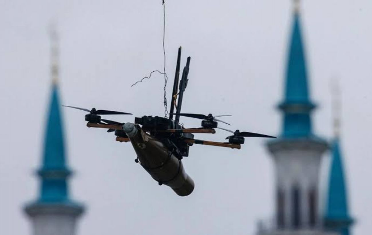 Деревянный камикадзе с миной на 12 килограммов: украинские бойцы сбили преемника "Молнии"