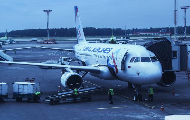 "Тільки початок". Санкції позбавили авіацію РФ популярних маршрутів