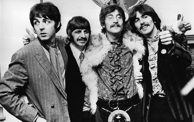 Вдова гітариста культової групи The Beatles знайшла рукопис невідомої пісні