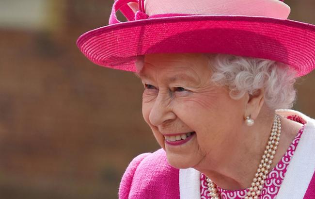 Єлизавета II готується відректися від престолу, - Daily Mirror