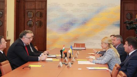 Светличная и посол Венгрии договорились о расширении сотрудничества