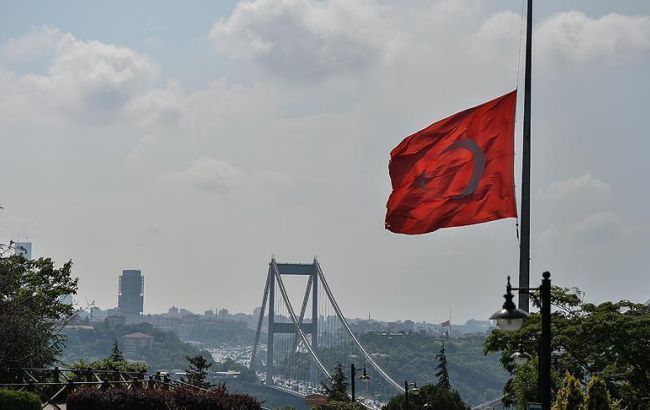 Количество жертв в результате взрыва на автодороге в Турции возросло