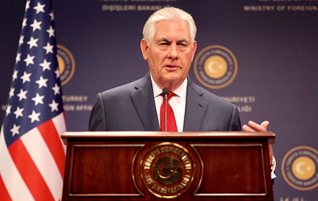 Тіллерсон обговорив з главою МЗС Канади ситуацію в Україні