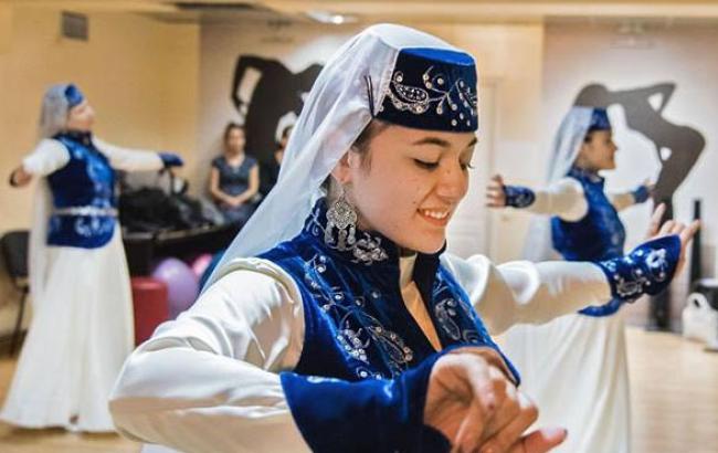 Кримські татари пообіцяли навчити киян своєму національному танцю
