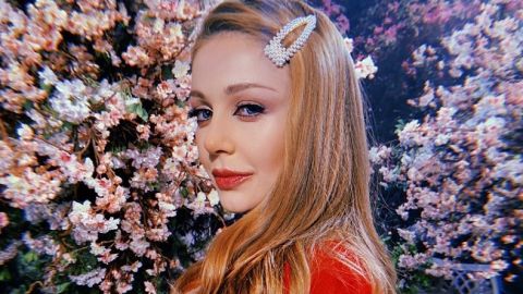 Утонченная красота: роскошная Тина Кароль блеснула стройными ножками