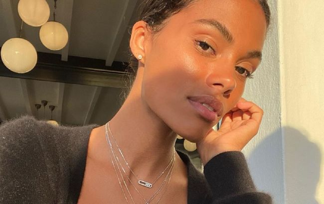 Просто невероятная: Тина Кунаки продемонстрировала сочные формы в новой съемке