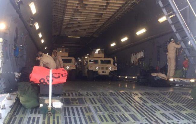 Нові американські Humvee для України