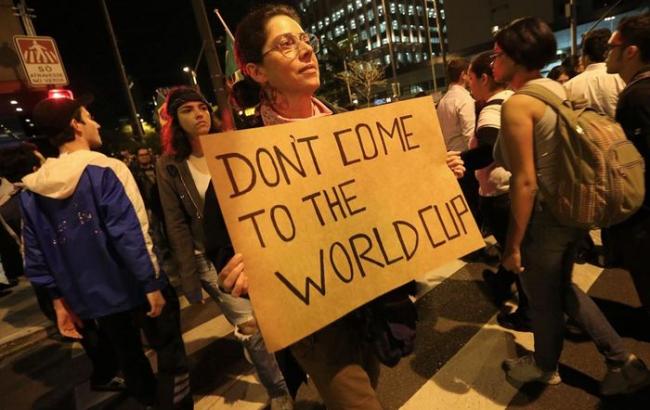 Протести проти корупції проходять в деяких містах Бразилії