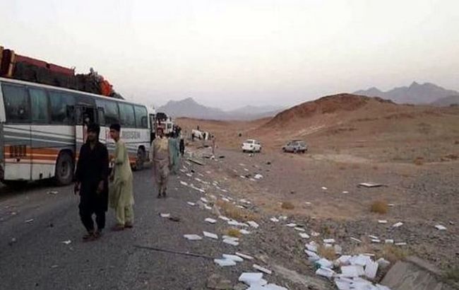 В Афганістані в результаті підриву на міні автобуса загинули 34 людини