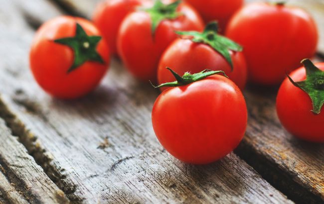 Квашеные помидоры, которые долго хранятся: раскрыт секрет идеальной закуски!