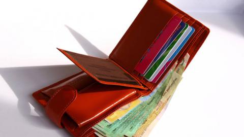 Стало відомо, які зарплати отримують жителі окупованого Донбасу