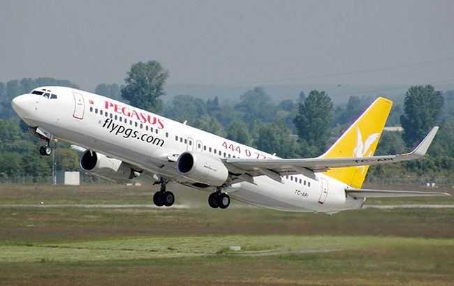 Мининфраструктуры опровергло информацию о старте работы турецкого лоукостера в Украине