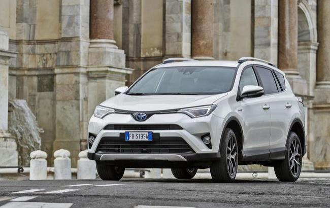 Toyota отзывает почти 3 млн своих автомобилей