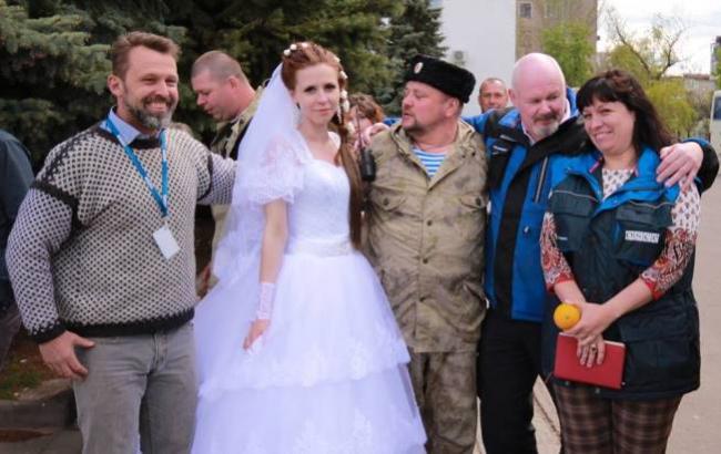 Спостерігачі, які відвідали весілля терористів, звільнені з ОБСЄ