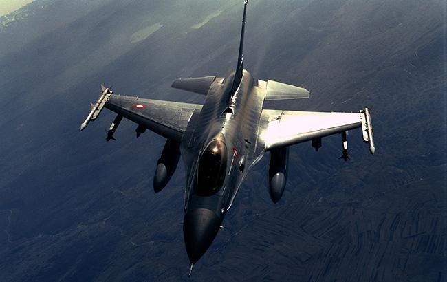 Турецькі винищувачі порушили повітряний простір Греції