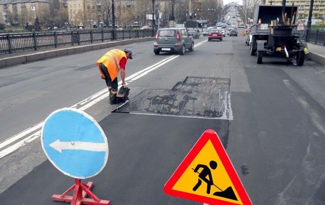 Рада vs Минфин: кто вытянет из автомобилистов 35 млрд гривен на ремонт дорог в 2016
