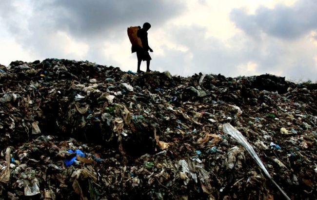 На Шрі-Ланці гора сміття накрила житлові будинки, загинули шість осіб