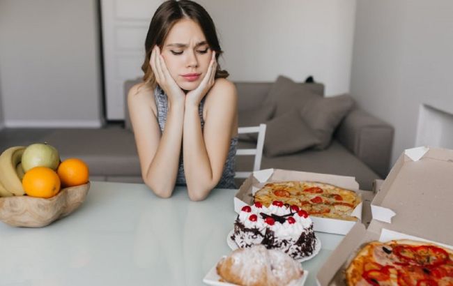 5 продуктів, якими найчастіше труяться влітку: що варто знати кожному