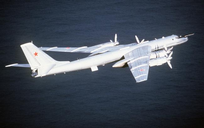 Російський Ту-142 пролетів на низькій висоті над штабним кораблем США біля Норвегії