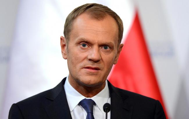 Туск назвав дострокові вибори у Британії "поворотом сюжету, гідним Гічкока"