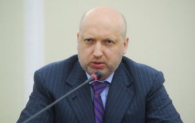 Турчинов: якщо бойовики не припинять провокації, відведення озброєння на Донбасі буде зупинено