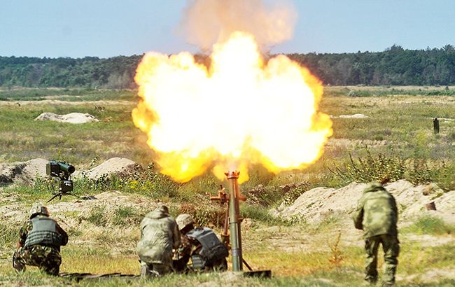 За добу бойовики 10 раз обстріляли позиції українських військових, - штаб АТО