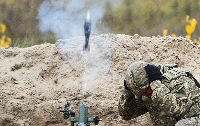 Боевики на Донбассе 40 минут обстреливали Новолуганское