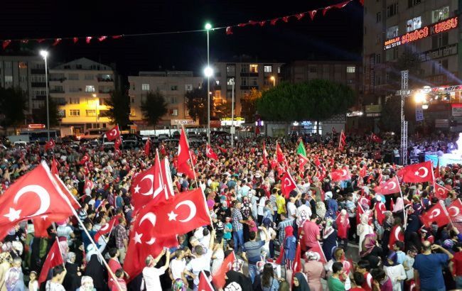 У Туреччині 120 військових засудили до в'язниці через переворот  в 2016 році
