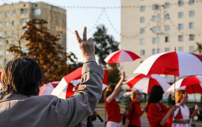 В Україну виїхали близько трьох тисяч білорусів
