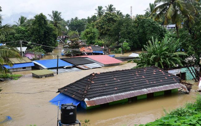 В Индии из-за стихийных бедствий погибло более 30 человек