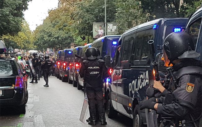 Глава Каталонії звинуватив поліцію Іспанії в "невиправдане насильство"