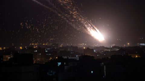 Обстрел Тель-Авива: один человек погиб, десятки ранены