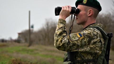 "Все ужас": в сети появилась запись разговора украинского пограничника с мамой (видео)