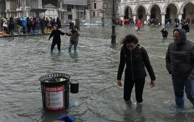 В Италии ливень затопил 70% Венеции, закрыты сотни школ страны
